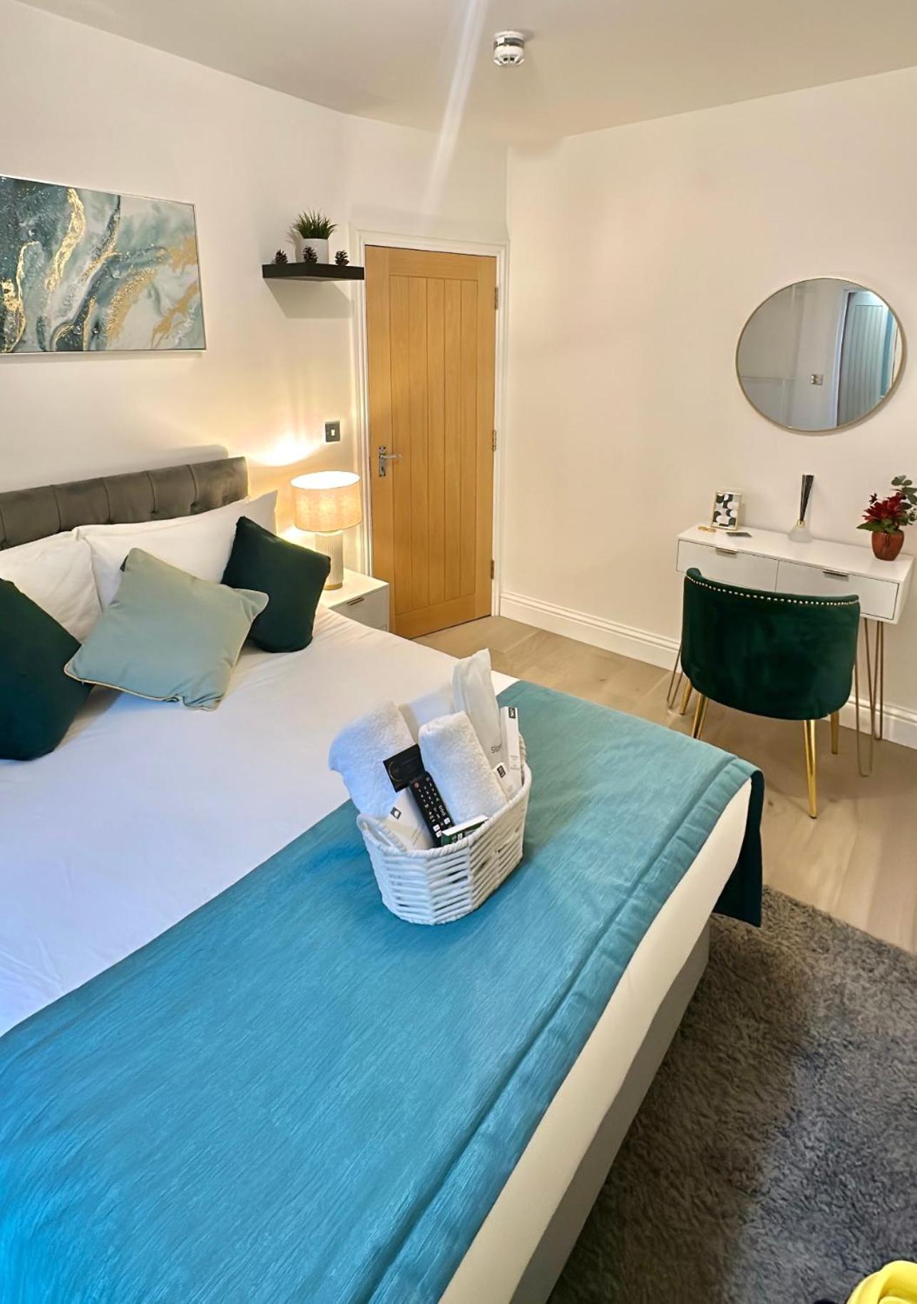 The Green Luxe En-Suite In Stratford London Eksteriør bilde