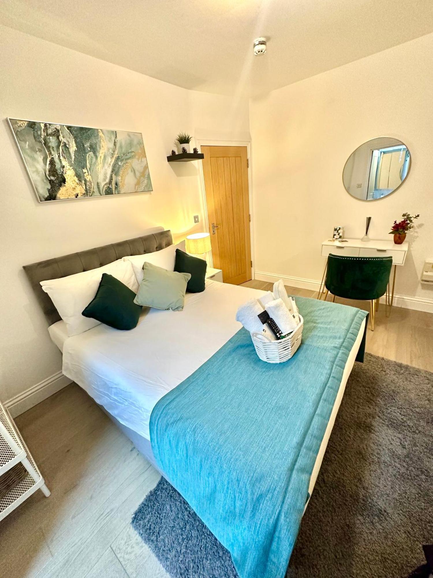 The Green Luxe En-Suite In Stratford London Eksteriør bilde